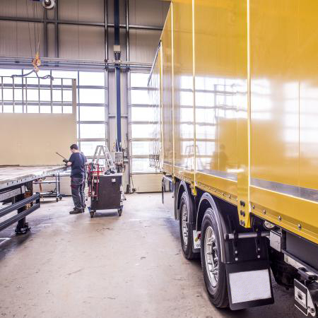 Moderne productie en robotica bij System Trailers
